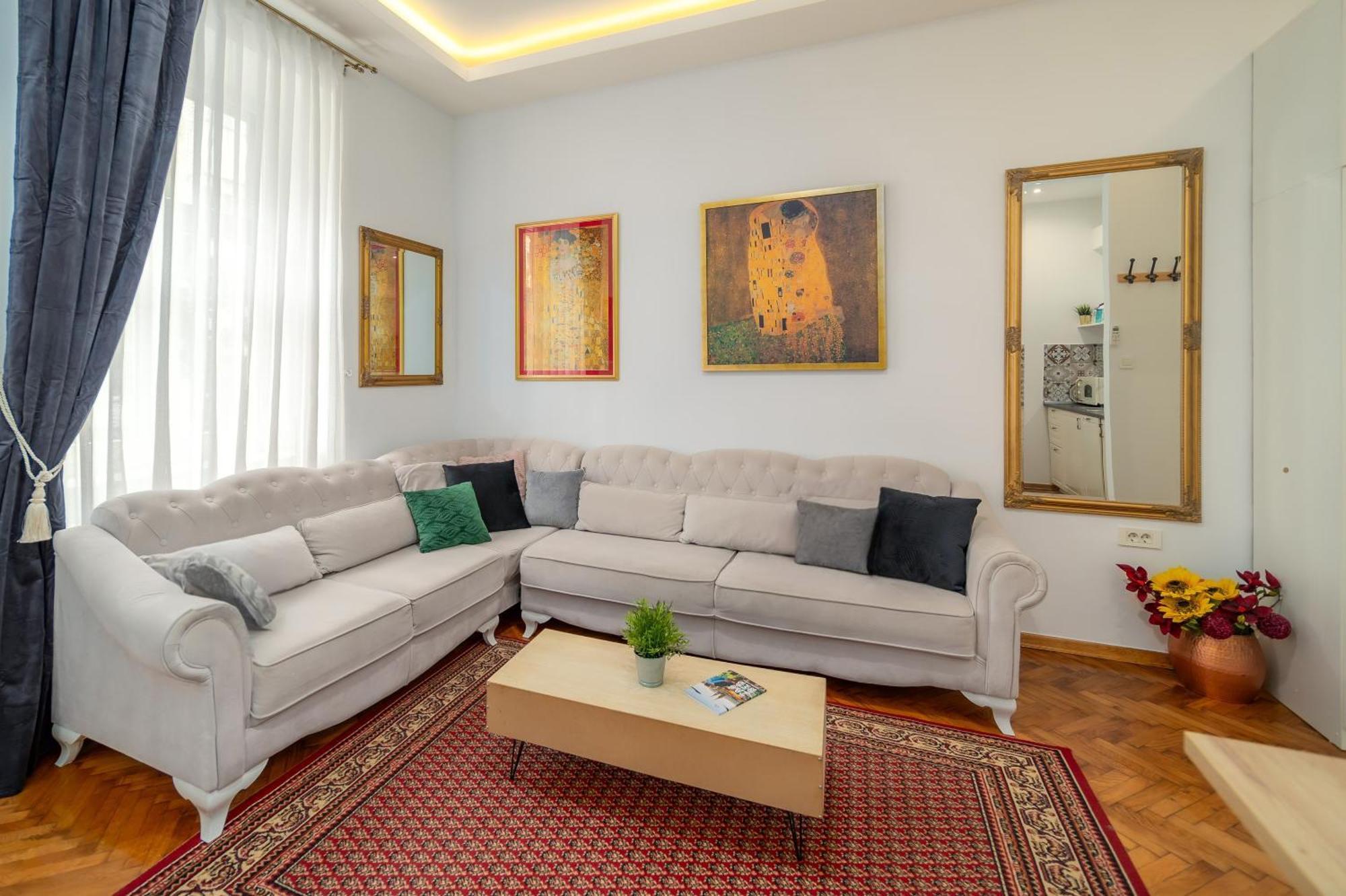Aurelia Antik Apartments & Rooms, Zagreb City Center Екстер'єр фото