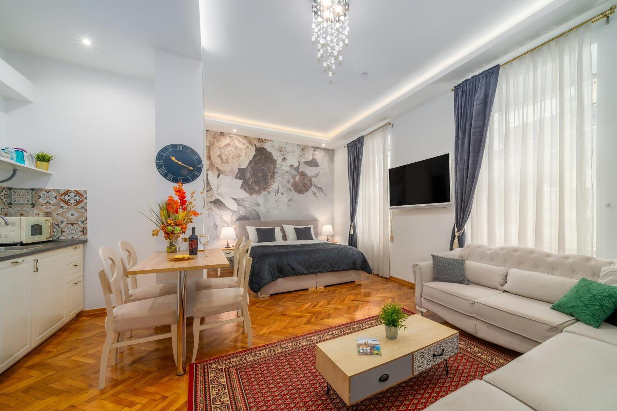 Aurelia Antik Apartments & Rooms, Zagreb City Center Екстер'єр фото