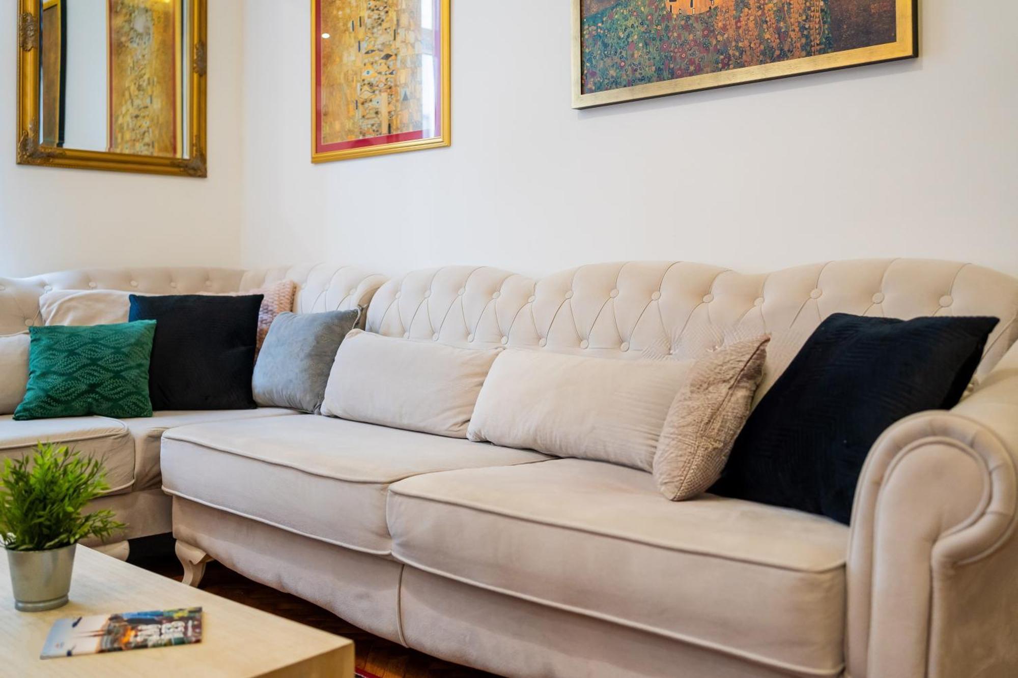 Aurelia Antik Apartments & Rooms, Zagreb City Center Екстер'єр фото
