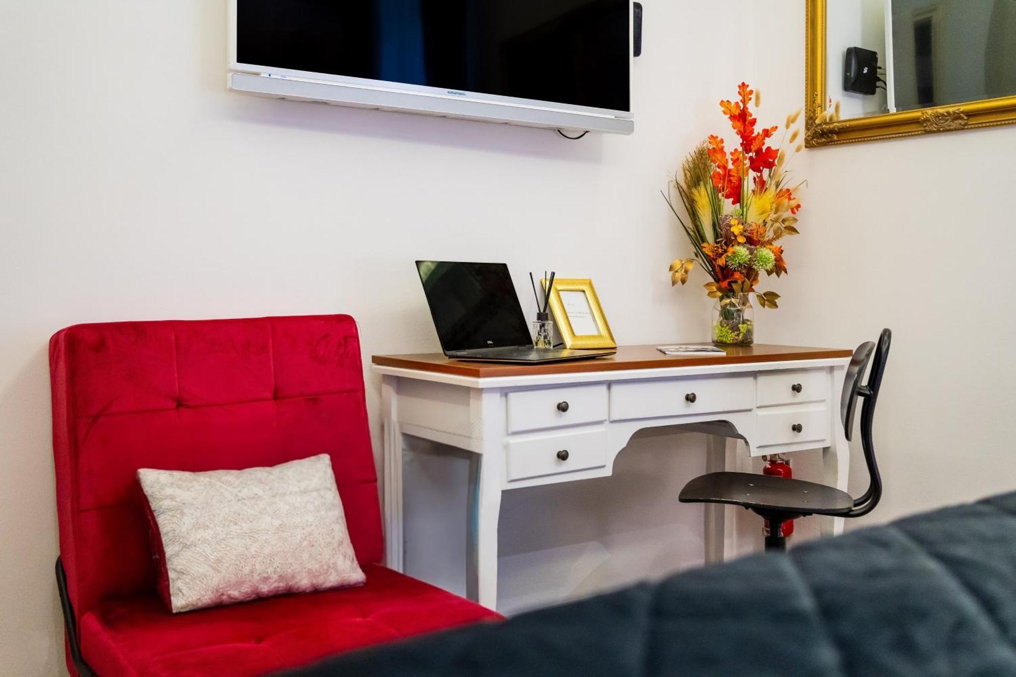 Aurelia Antik Apartments & Rooms, Zagreb City Center Екстер'єр фото