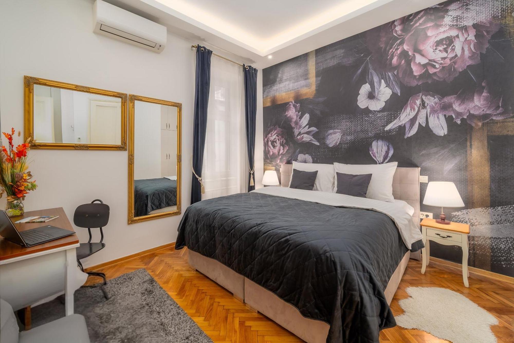 Aurelia Antik Apartments & Rooms, Zagreb City Center Екстер'єр фото