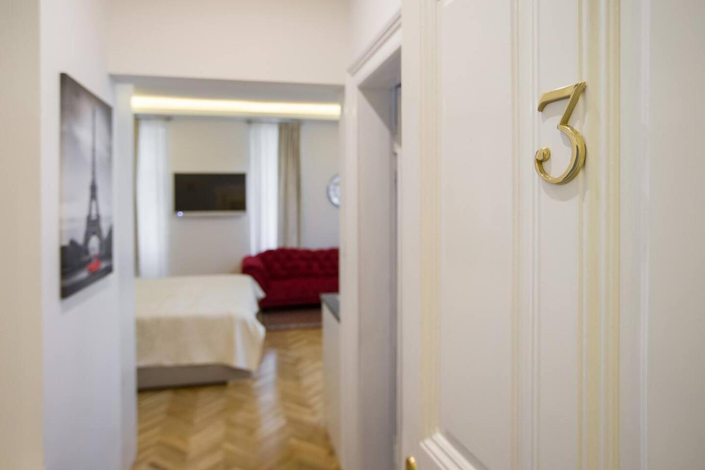 Aurelia Antik Apartments & Rooms, Zagreb City Center Екстер'єр фото