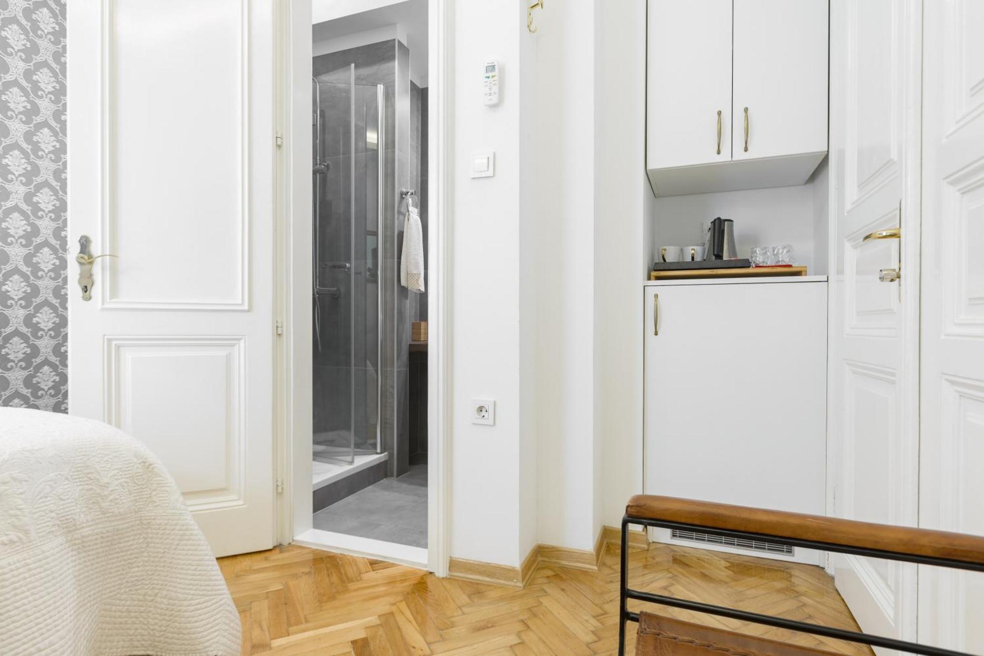 Aurelia Antik Apartments & Rooms, Zagreb City Center Екстер'єр фото