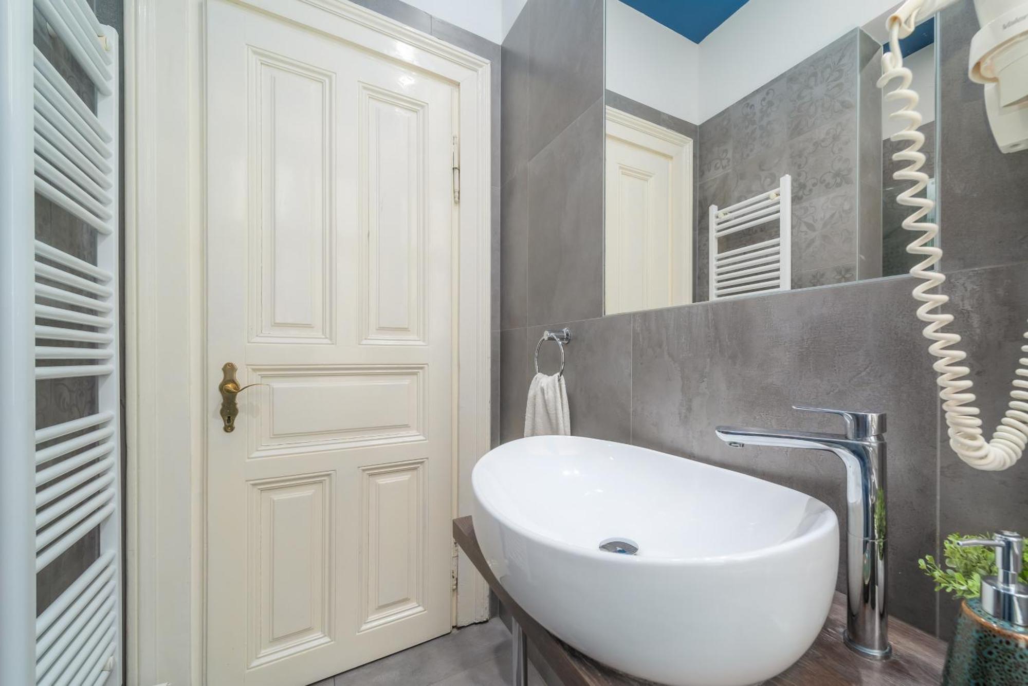 Aurelia Antik Apartments & Rooms, Zagreb City Center Екстер'єр фото