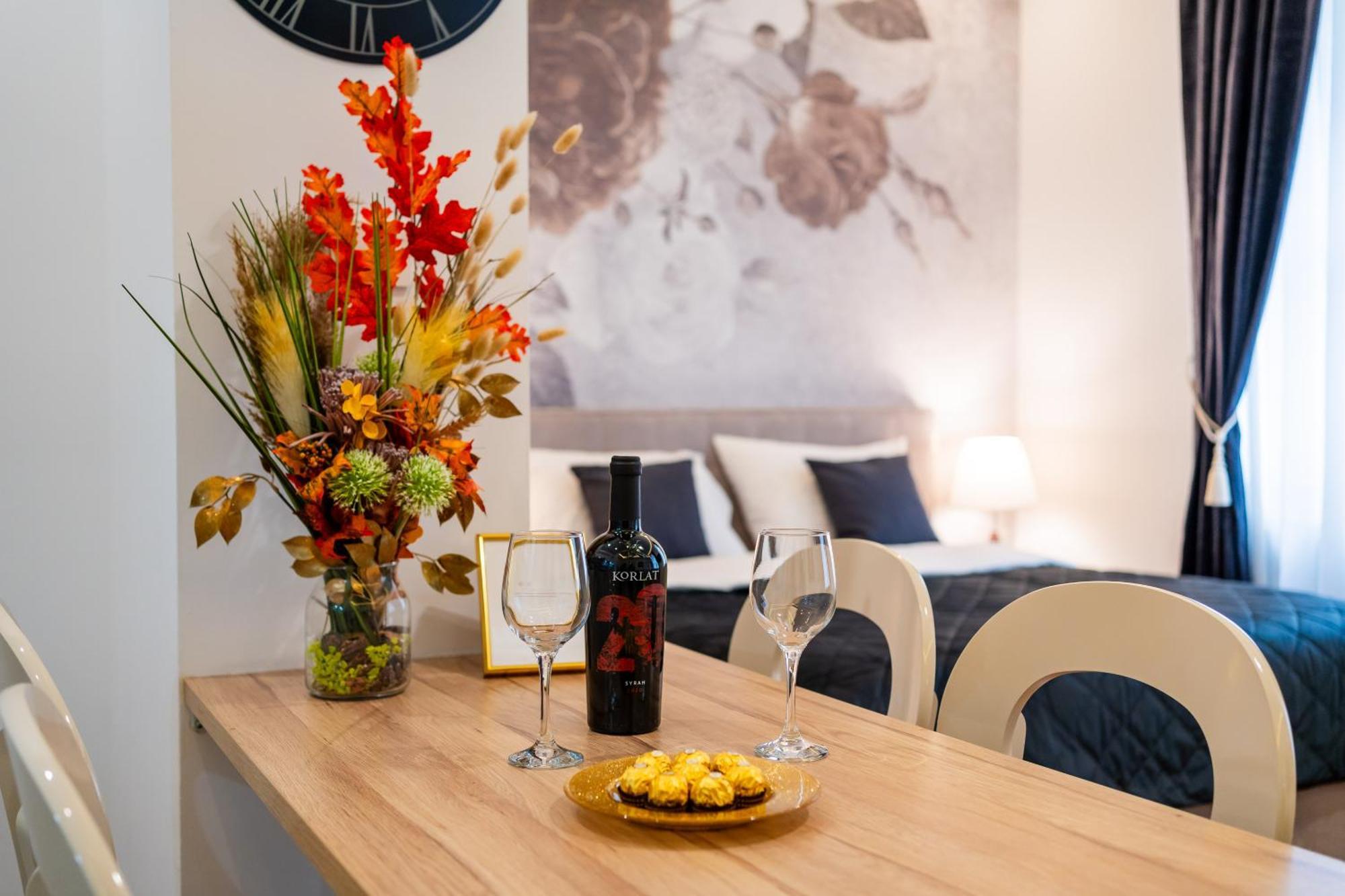 Aurelia Antik Apartments & Rooms, Zagreb City Center Екстер'єр фото